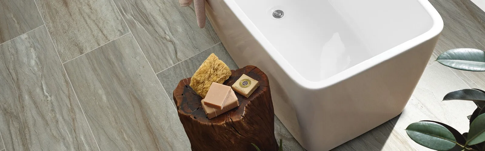 Bathroom tile | Location Carpet