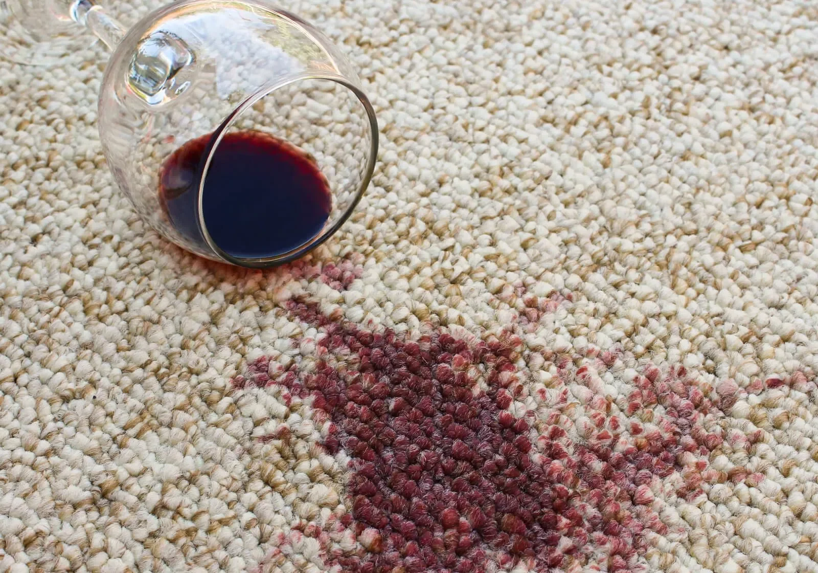 Carpet-wine-stain | Location Carpet Co