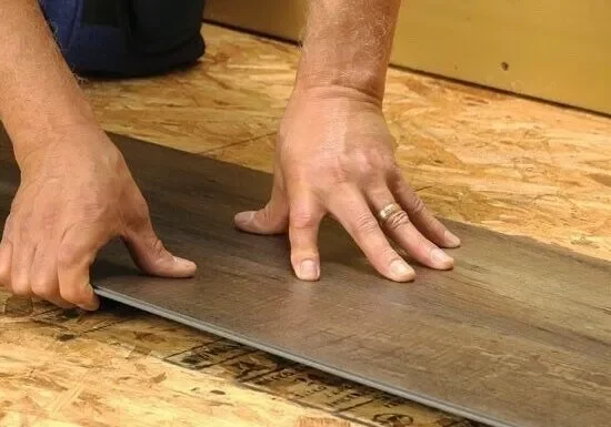 Vinyl installation | Location Carpet